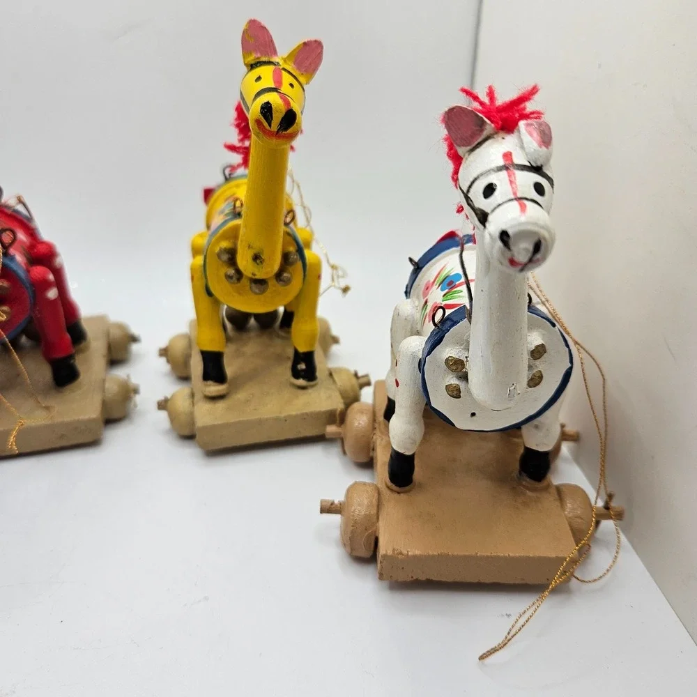 VTG (4) Wooden‎ Horse Ornaments Folk Art Rustic Christmas Decor Hand Painted